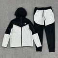 Nike Tech Fleece