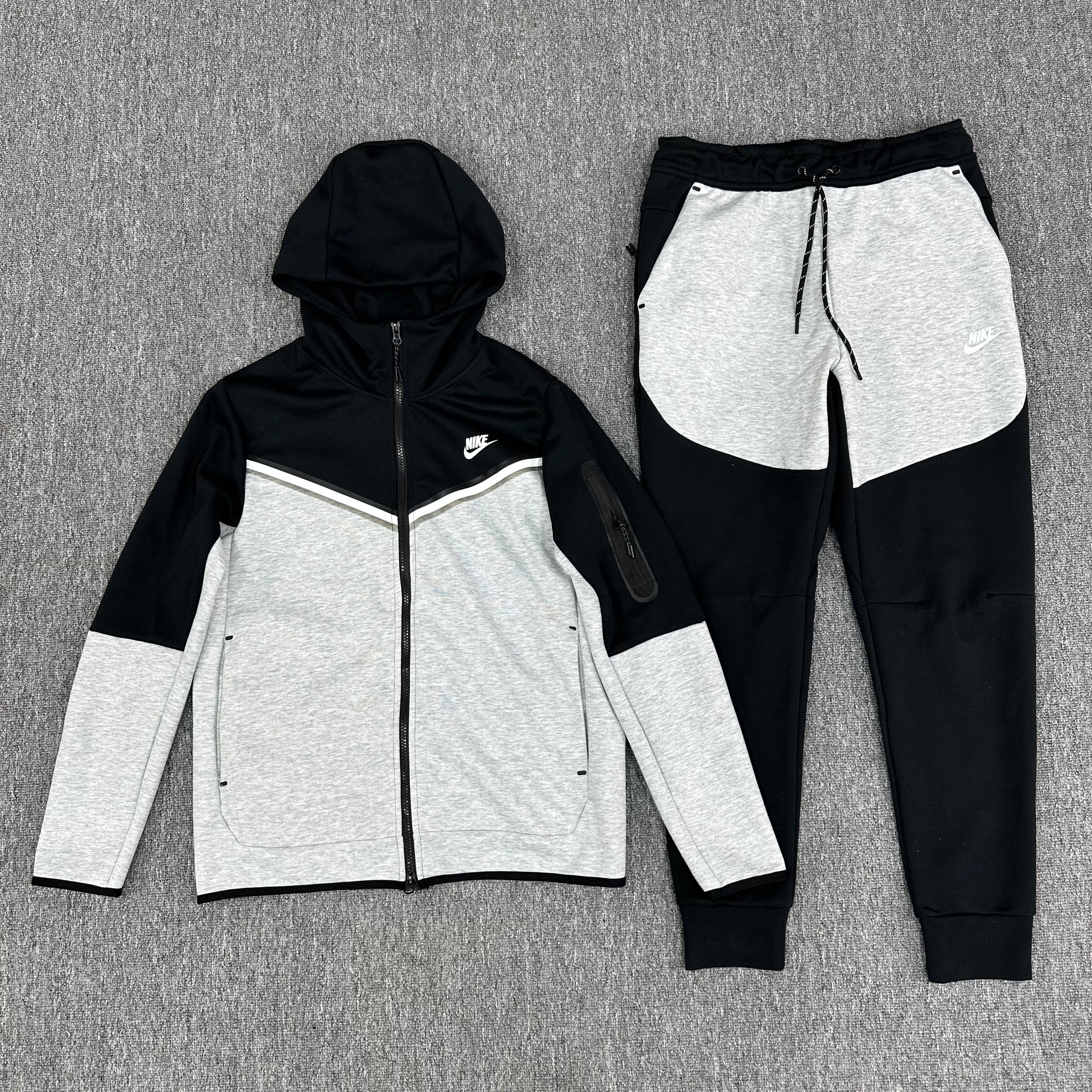 Nike Tech Fleece