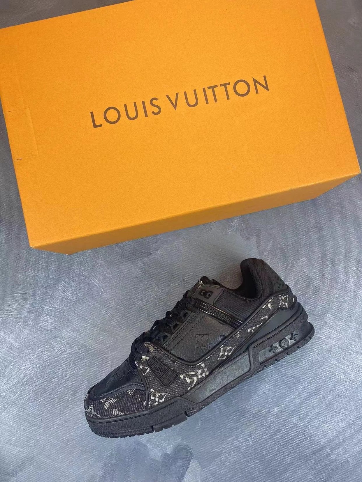 Louis  Vuitton Trainer