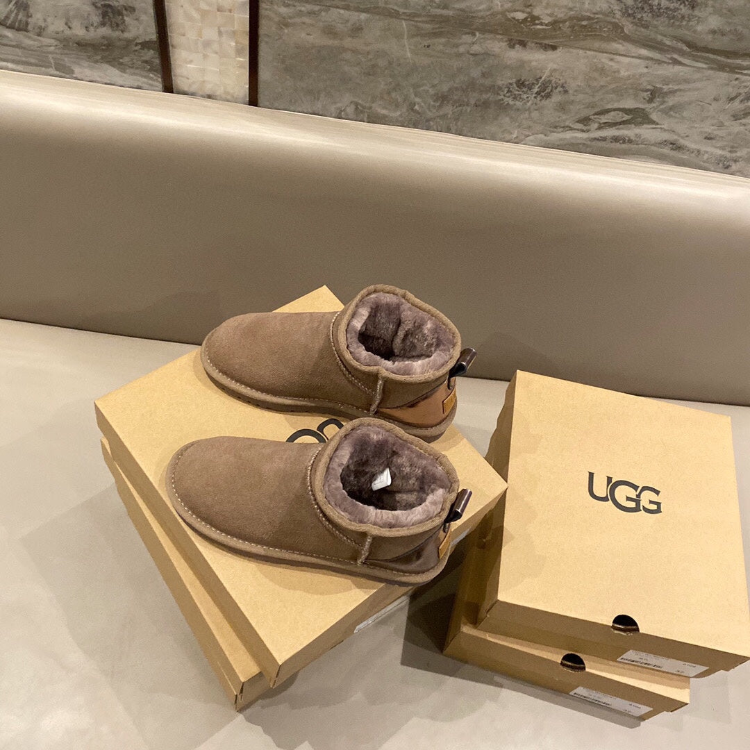 UGG