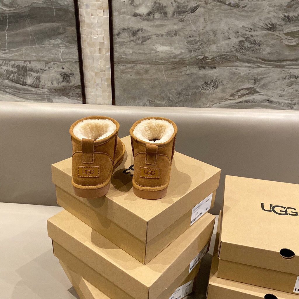 UGG