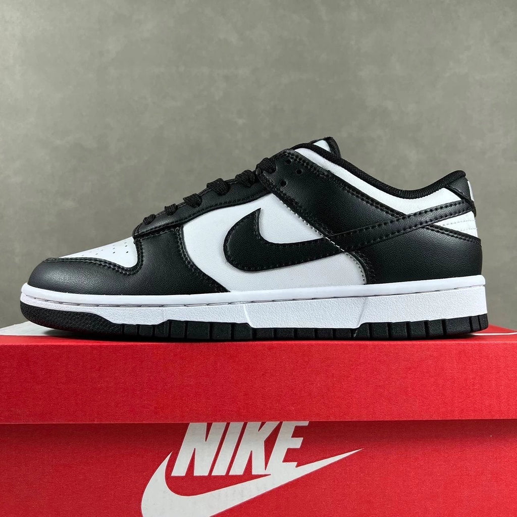 Dunk  black and white
